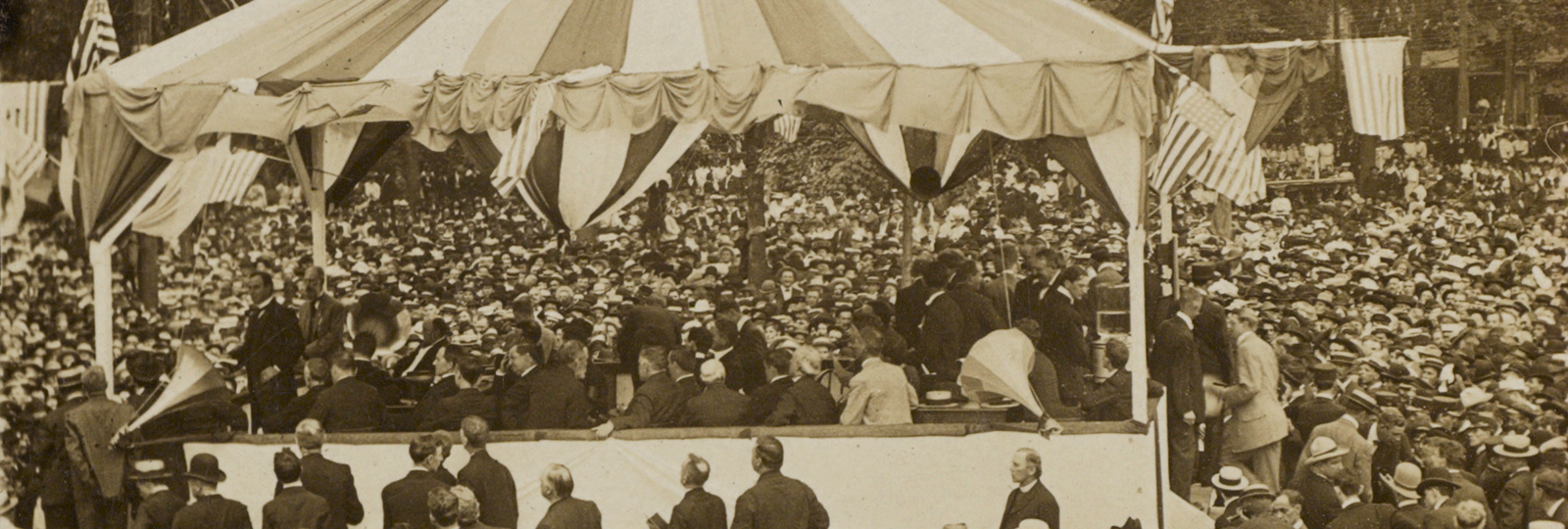 John Mitchell addressing C.T.A.U. delegates and the United Mine Workers of America at Wilkes-Barre, Pa., Aug. 10, 1905. (Library of Congress Prints and Photographs Division Washington, D.C.)